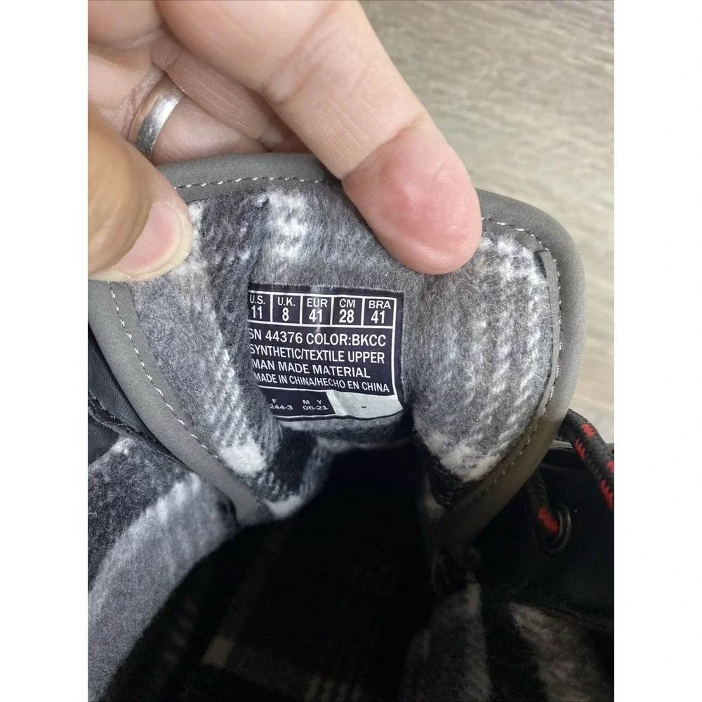 Skechers Pond Duck Boots Womens 11 Black Charcoal Good Waterproof Plaid Lined